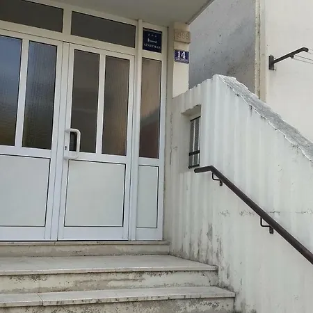 Campus Split